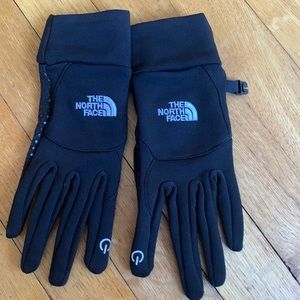 The northface womens winter gloves. Size XS. E-tip gloves. Very warm!